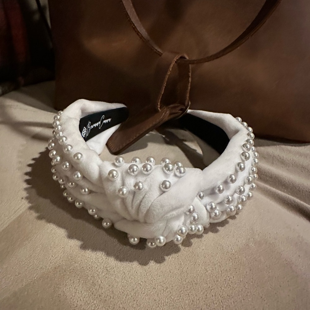 Brianna Cannon Pearl Knot headband